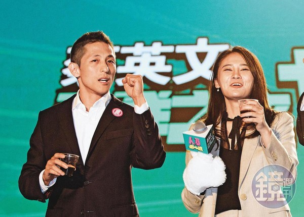 首次參選立委的吳怡農（左）、賴品妤（右）表現不俗，卓榮泰認為2人都有勝選可能。