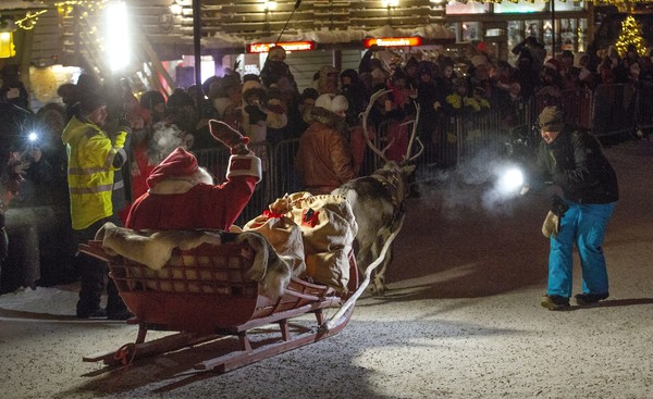 ▲▼芬蘭拉普蘭區（Lapland）首府羅文尼米（Rovaniemi）的耶誕老人村。（圖／達志影像／美聯社）