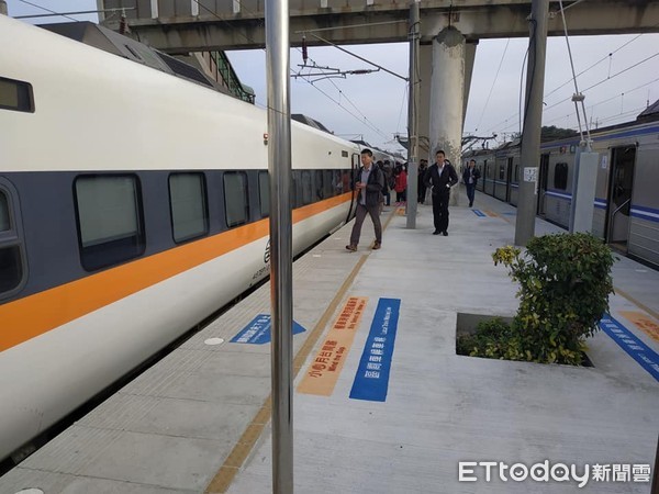 ▲太魯閣號列車也因為受燈號故障影響，首次停靠大山車站。（圖／記者黃孟珍翻攝）