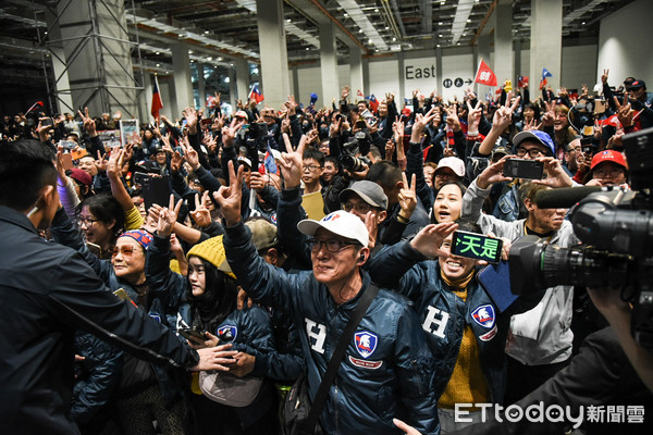 ▲韓國瑜出席「H夾克」2020鋼鐵愛心拍賣大會。（圖／記者林敬旻攝）