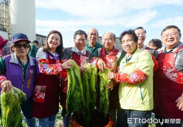 ▲以「醃缸文化」結合美食推廣客家文化 。（圖／桃園市政府提供）