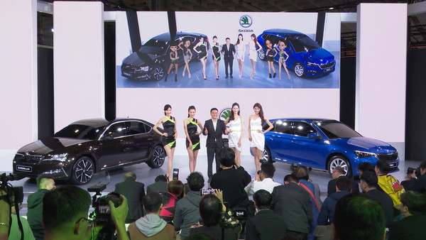 ▲▼2020世界新車大展,ŠKODA,AR虛擬人偶,SCALA,SUPERB,KAROQ SPORTLINE,FABIA R5,SUV KODIAQ。（圖／記者姜國輝攝）