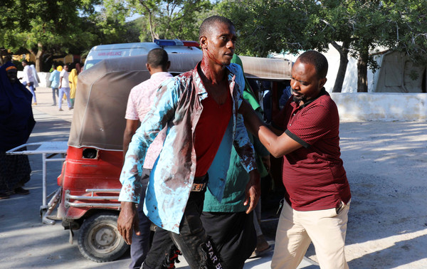 ▲索馬利亞首都摩加迪休（Mogadishu）28日上午通勤時段發生汽車爆炸恐怖攻擊。（圖／路透）