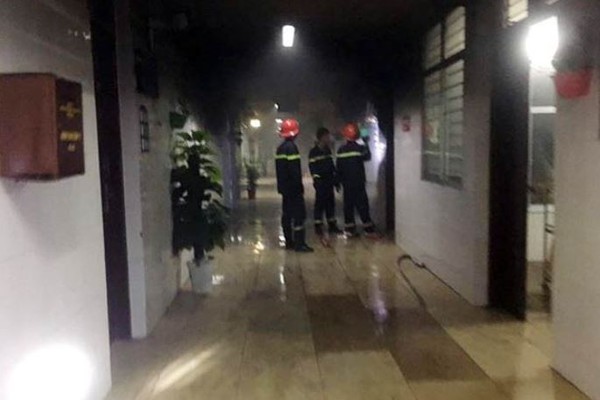▲▼越南醫院突然起火，竟是男子想要性侵護理師。（圖／翻攝自24h.com.vn）