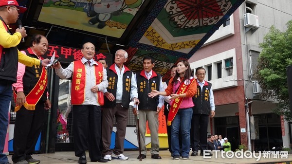 ▲前立法院長王金平來到鳳山，為立委候選人李雅靜站台造勢，不過對於合體韓國瑜，則表示隨緣。             。（圖／記者吳奕靖攝）