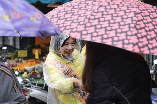 ▲楊瓊瓔、洪慈庸都表示，自己民調贏對手。（圖／記者鄧木卿翻攝）