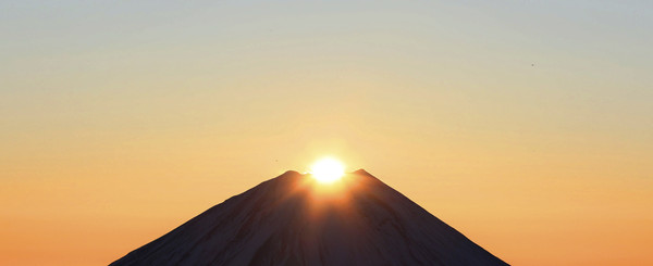 ▲▼ 日本迎接令和時代的第一個日出。圖為富士山。（圖／達志影像／美聯社）
