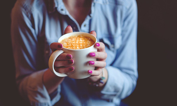 冬天喝熱咖啡手腳會更冷！　試試加入「它們」就能變暖