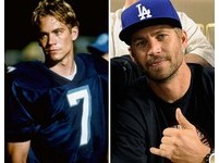 保羅沃克1999年在電影《主力難當》（Varsity Blues）飾演1位橄欖球選手。(圖／取自網路)