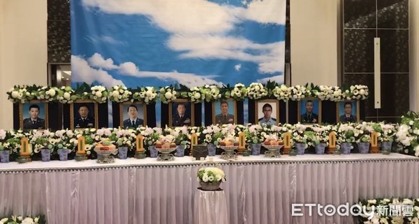 ▲沈一鳴等8殉職將士靈堂，家屬到場。（圖／記者葉南州攝）