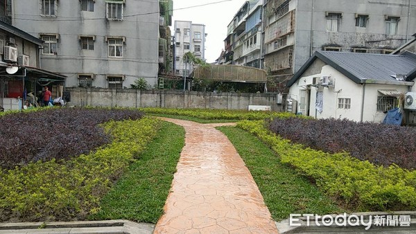 ▲ 新店三民路旁國有土地綠美化 新北增加鄰里綠地空間。（圖／新北市城鄉發展局提供）