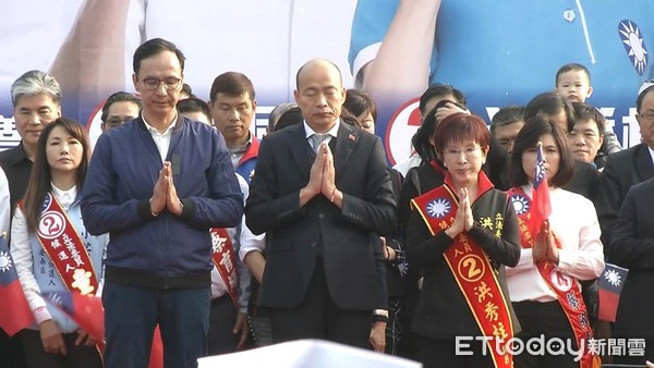 台南造勢韓國瑜抵達現場　默哀３０秒（圖／記者洪正達攝）