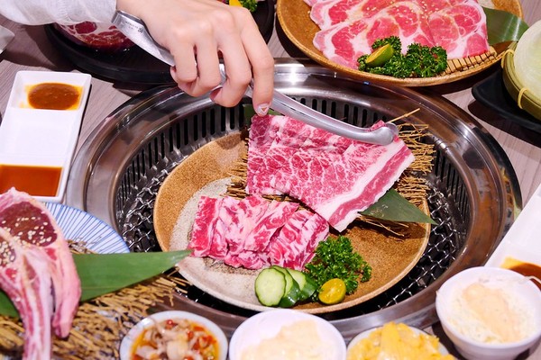 ▲▼羊角炭火燒肉。（圖／橘子狗愛吃糖）