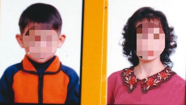 死者陳美莉（右）及6歲兒子（左）發現凶手入屋行竊，慘遭殺害。（翻攝畫面）
