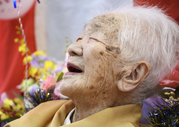 ▲▼世界最長壽人瑞田中加子歡度117歲生日派對。（圖／路透）