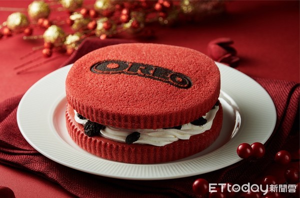 ▲▼全聯 X OREO推出紅絲絨聯名甜點。（圖／記者蕭筠攝）