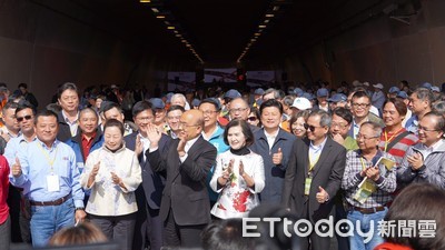 10年前北上爭取興建蘇花改　10年後傅崐萁再爭取打通國道6號