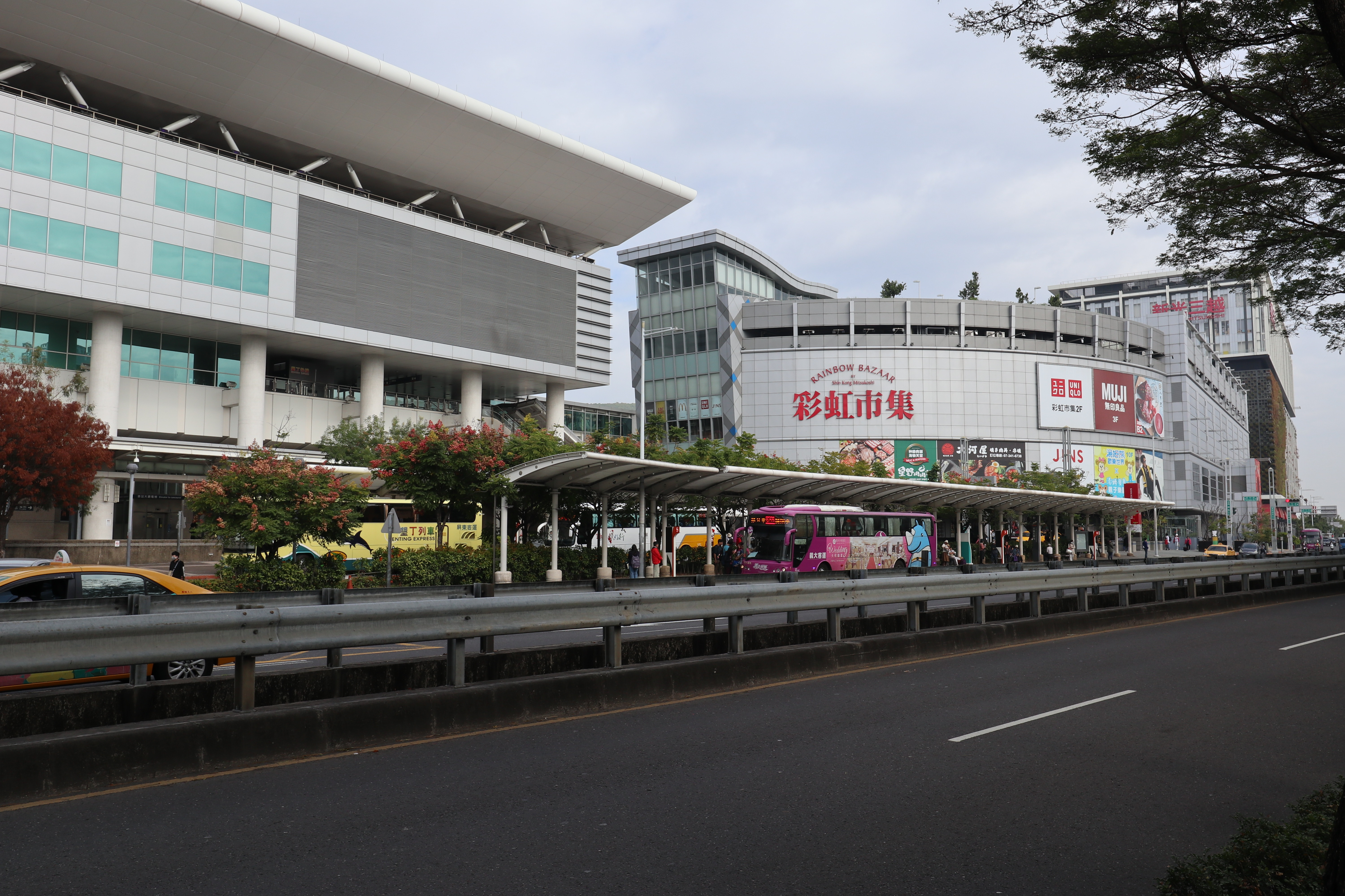 影 車站竟成超商肉搏戰場 三鐵共構左營站9家超商進駐搶客 Ettoday房產雲 Ettoday新聞雲
