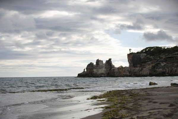 ▲▼波多黎各強震摧毀奇石Playa Ventanas。（圖／達志影像／美聯社）