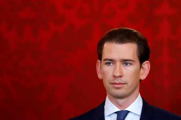 ▲▼33歲奧地利總理庫爾茨宣誓就職。（圖／翻攝路透社）