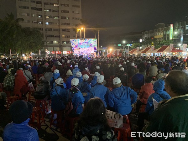 ▲▼李佳芬出席李翁月娥造勢晚會。（圖／記者楊蕓攝）