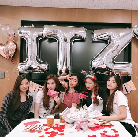 ▲ITZY出道於2019年。（圖／翻攝自ITZY IG）