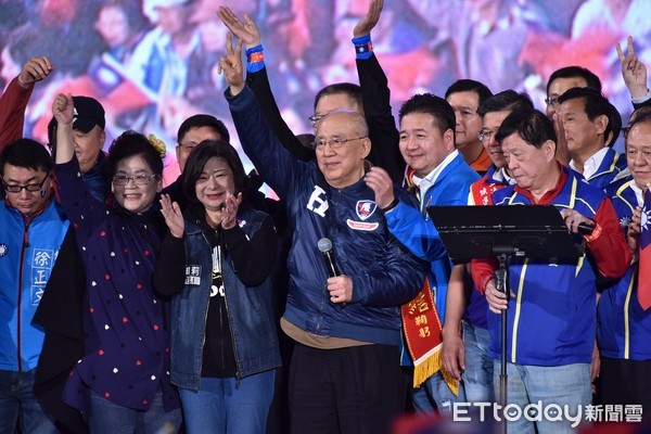 ▲▼「台灣安全 人民有錢 凱道勝利晚會」。（圖／記者李毓康攝）