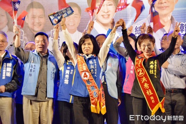 ▲國民黨台南市立委候選人蔡淑惠與洪秀柱，舉行選前大型聯合造勢晚會。（圖／記者林悅翻攝）