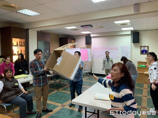 ▲▼ 2020大選,台北市士林區天母里開票 。（圖／記者蔡紹堅攝）