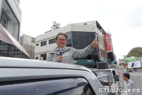 ▲ 台東劉櫂豪三連霸，今掃街謝票感謝鄉親。（圖／記者楊鈞典攝）