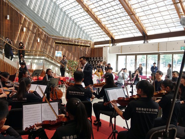 ▲▼ 嘉義市首辦新春音樂會，將由嘉義市青年管弦樂團與日本小提琴家森下幸路合作 。（圖／記者翁伊森翻攝）
