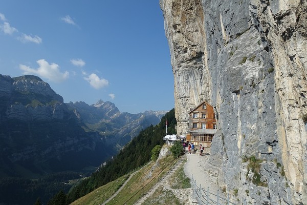 ▲瑞士最經典！搭三大鐵道路線上山賞絕景▼             。（圖／七逗旅遊網提供）