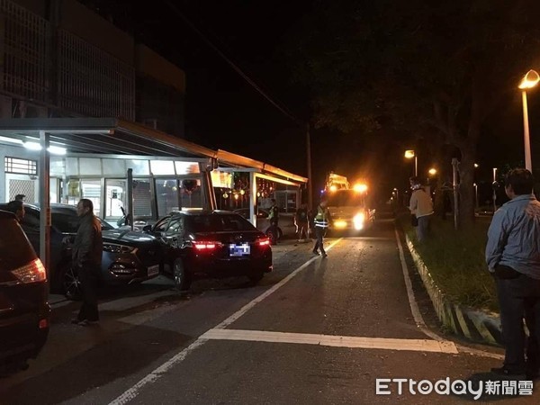 ▲▼ 台東自小客車速過快失控，撞上3民宅前院。（圖／記者楊鈞典翻攝，下同）