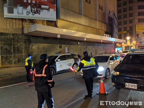 ▲市警二分局16日起執行取締酒後駕車、防制危險駕車專案暨擴大臨檢勤務，以維護大眾安全。（圖／記者林悅翻攝，下同）