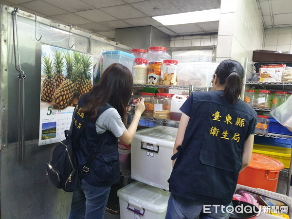 ▲▼ 台東衛生局啟動年節食品稽查抽驗專案，替民眾食安把關。（圖／記者楊鈞典翻攝）