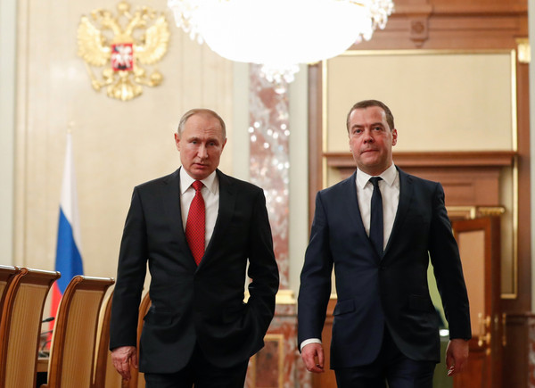 ▲▼俄羅斯總統普丁（左）與原總理梅德韋傑夫（右）。（圖／達志影像／美聯社）