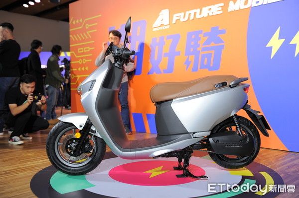 ▲79800元起！宏佳騰Ai-1 Comfort發表　第2台電動機車搶年終獎金 。（圖／記者林鼎智攝）