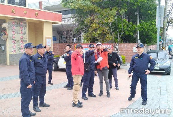 ▲桃園市龍潭警分局針對春節連續假期將屆，警方勘查中豐路通往小人國主題樂園、六福村與石門水庫等風景區交通路線。（圖／記者沈繼昌翻攝） 