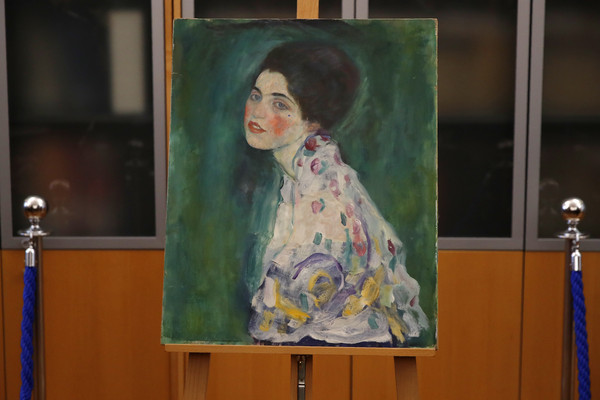 ▲▼奧地利畫家克林姆（Gustav Klimt）名畫《女士肖像》（Portrait of a Lady）失竊23年，竟在同一地被找到。（圖／達志影像／美聯社）
