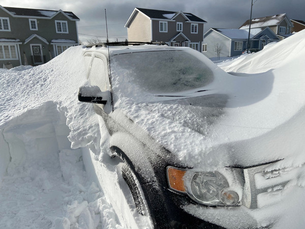 ▲加拿大紐芬蘭省首府聖約翰斯（St.Johns）降雪量破紀錄。（圖／路透）
