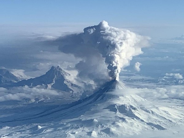 ▲▼阿拉斯加希沙爾丁火山（Shishaldin Volcano）。（圖／取自阿拉斯加火山觀測所）