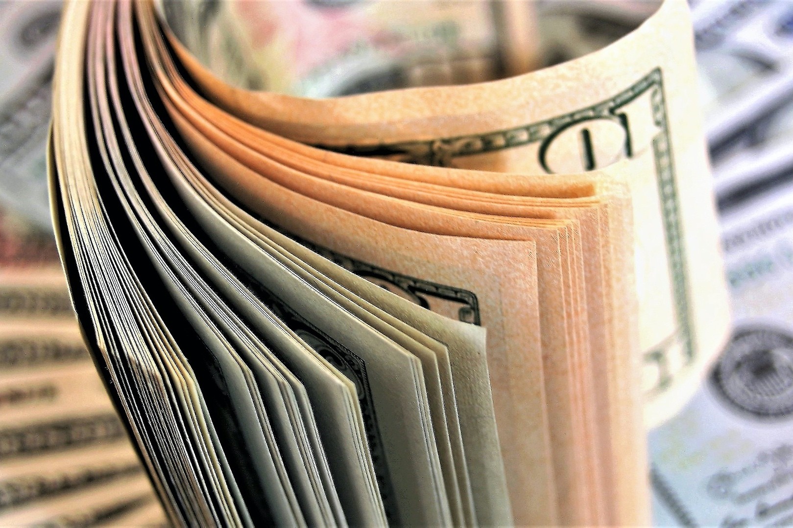 ▲儲蓄，理財，存錢，記帳，消費，財務，鈔票，美元，金錢。（圖／pixabay）