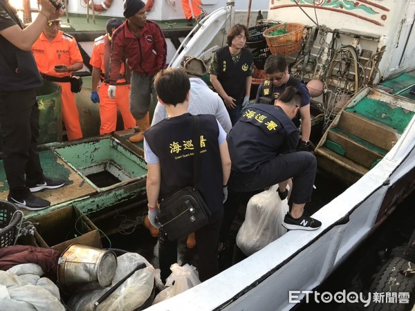 ▲屏東地檢署指揮屏東機動查緝隊及警方等單位查獲陳姓船長走私毒品原料入境，22日依毒品危害防制條例起訴             。（圖／記者陳崑福翻攝）