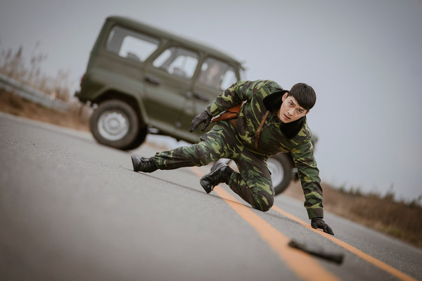 玄彬在《愛的迫降》飾演北韓軍人，在劇中英勇護花帥出新高度。（Netflix提供）