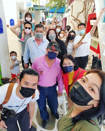 ▲邵庭在泰國旅遊，戴口罩講中文嚇跑其他客人。（圖／翻攝自臉書／邵庭）