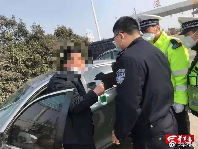 怕染武漢肺炎　他喝75%酒精：自我消毒開車散心…悲慘下場曝光。（圖／翻攝《華商報》）