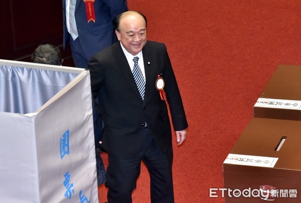 ▲▼立法院第10屆立法委員報到,吳斯懷。（圖／記者李毓康攝）