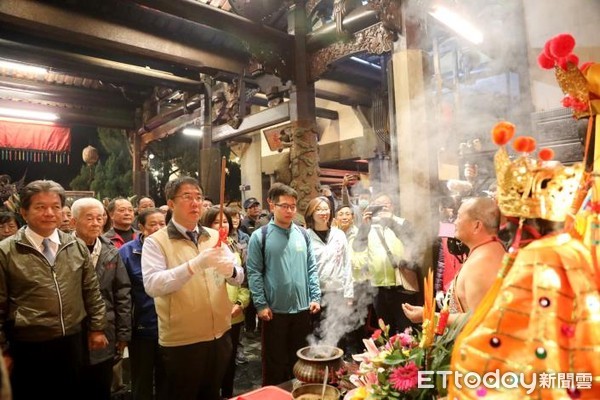 ▲國家重要民俗「東山碧軒寺迎佛祖暨遶境」，凌晨自白河火山碧雲寺莊嚴起駕，恭送觀音佛祖「正二媽」返回東山碧軒寺，市長黃偉哲親赴參與回駕儀式。（圖／記者林悅翻攝，下同）