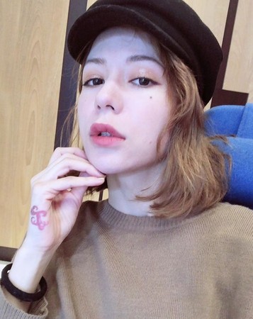 ▲謝和弦刪光夫妻合照　嗆Keanna：缺錢可以去陪有錢男人。（圖／翻攝自Keanna Instagram）