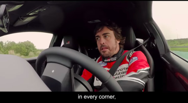 ▲Fernando Alonso讚賞Toyota GR Yaris。（圖／翻攝自Youtube／Toyota Europe）